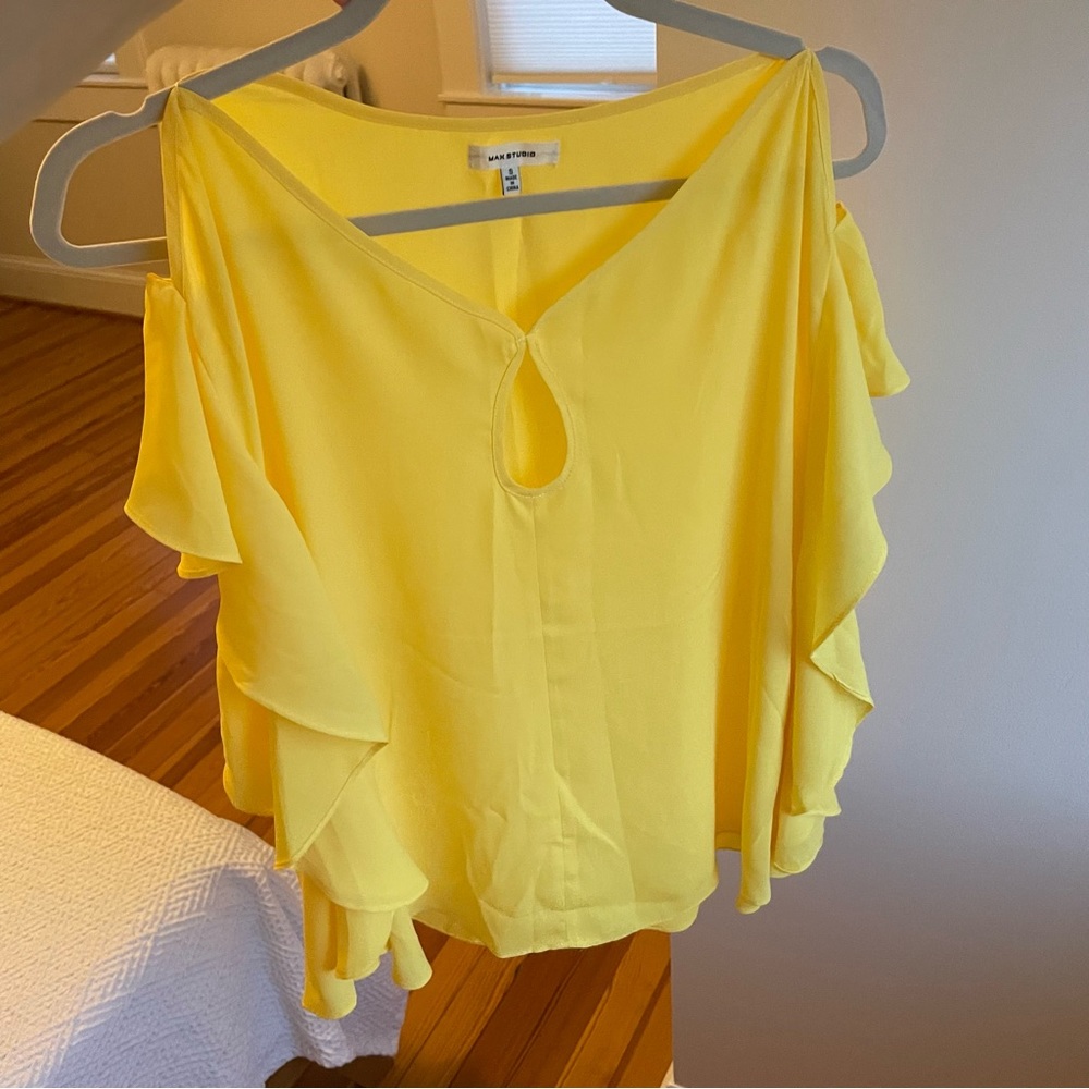 Max Studio Yellow Open Shoulders Blouse